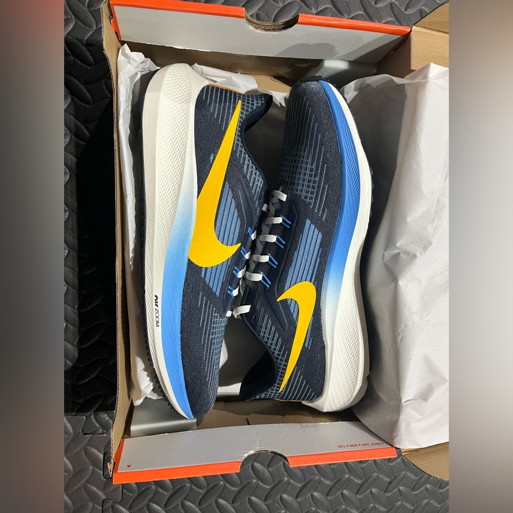 Nike Dark Blue and Yellow Athletic Sneakers